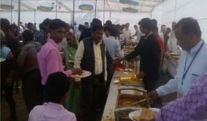 विवाह सम्मेलन जयपुर में समाज बन्धुओं के लिए भोजन की व्यवस्था उत्तम रही।